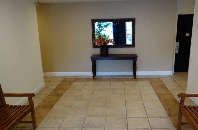 Lobby Photo - Harrison Street Apartments