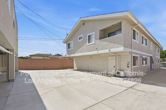 Building Photo - 1538 W 205th St