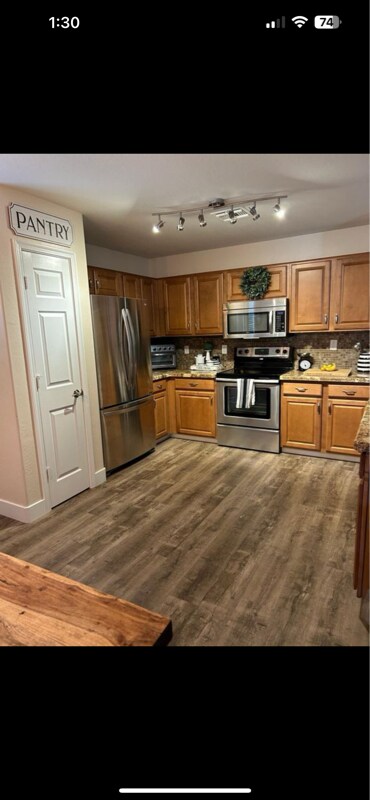 Building Photo - 33810 N Mercedes Dr