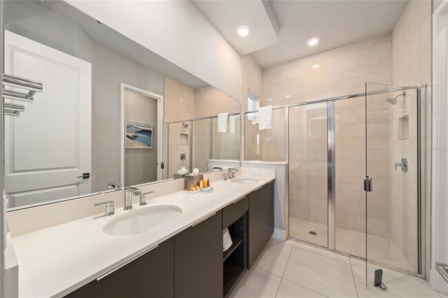 Building Photo - 7740 Sandy Ridge Dr