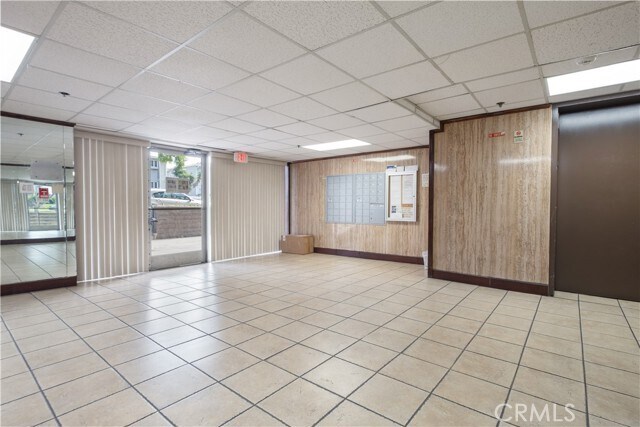 Building Photo - 433 S Manhattan Pl