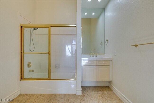 Building Photo - 8706 Mesa Madera Dr