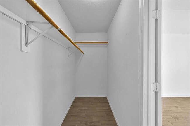 Building Photo - 3234 Crestbridge Ln