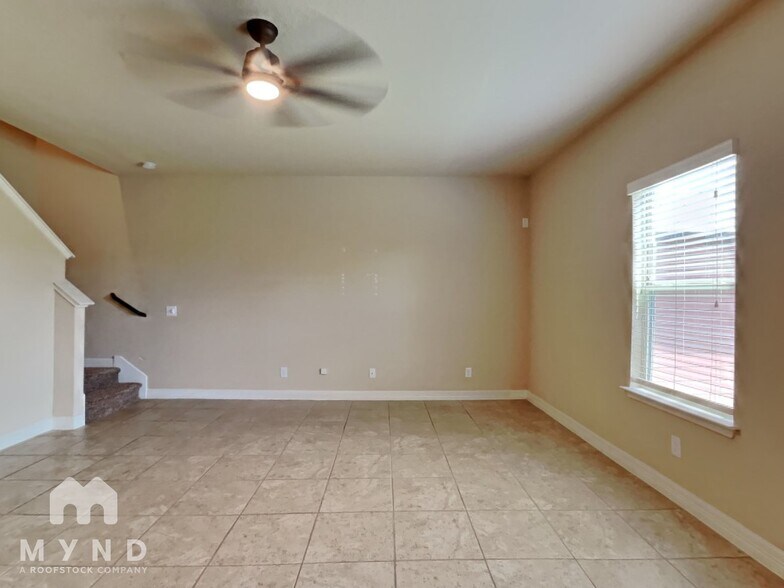 Building Photo - 642 Fort Concho