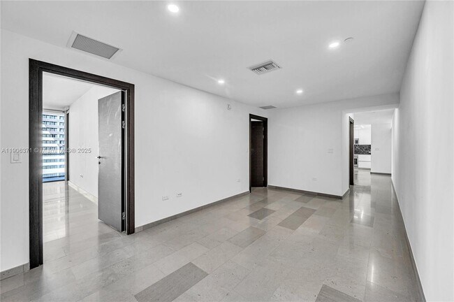 Building Photo - 88 SW 7th St