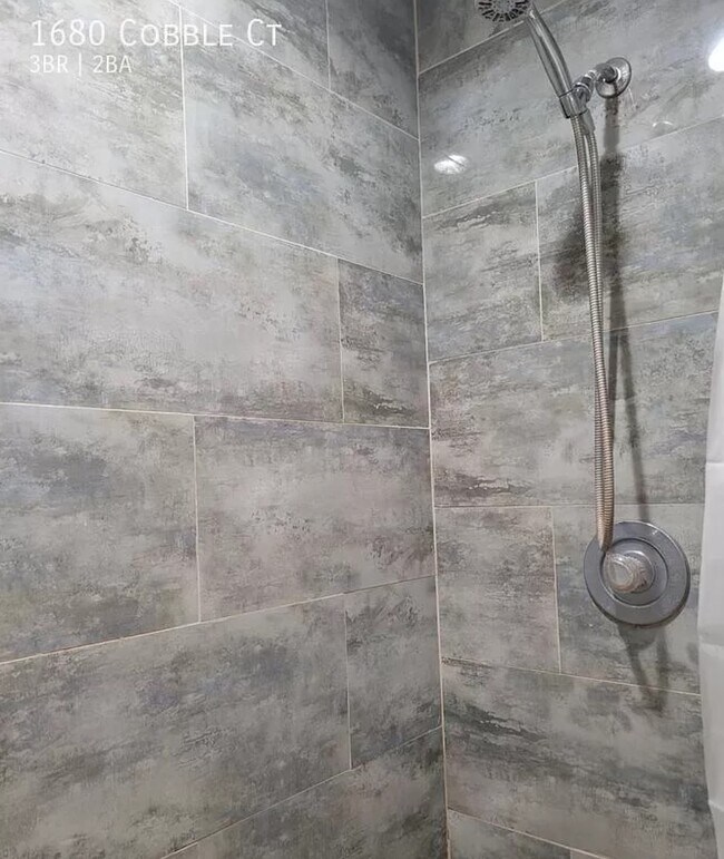 Building Photo - 1680 Cobble Ct