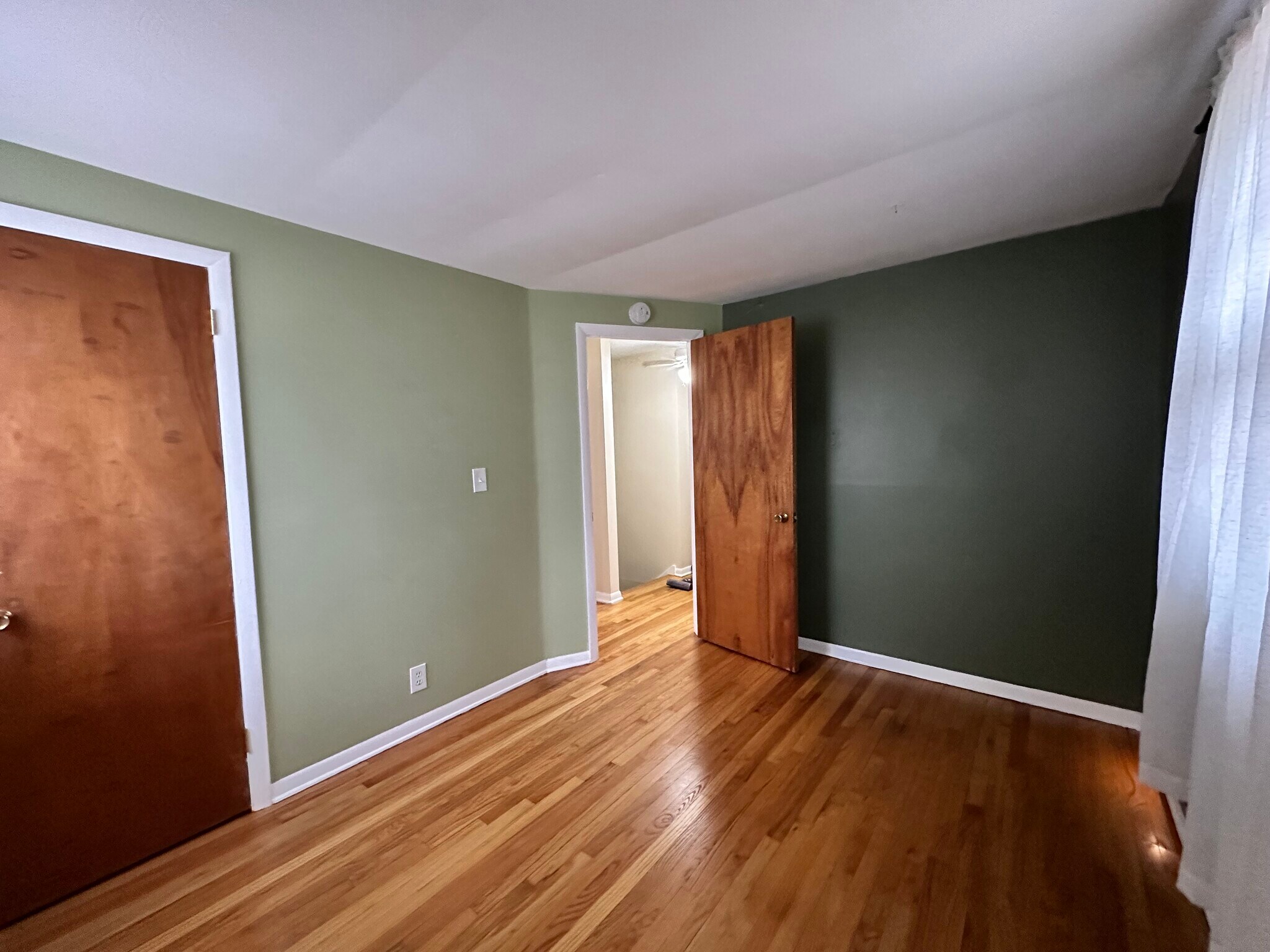 Building Photo - 2101 Bellevue Ave