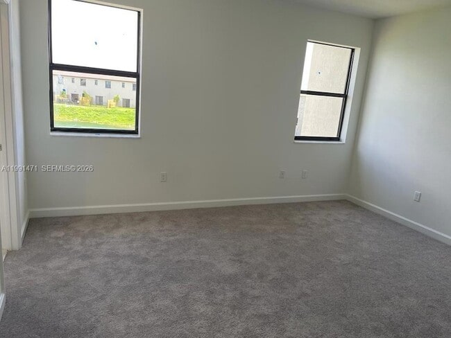 Building Photo - 10013 SW 231st Ln