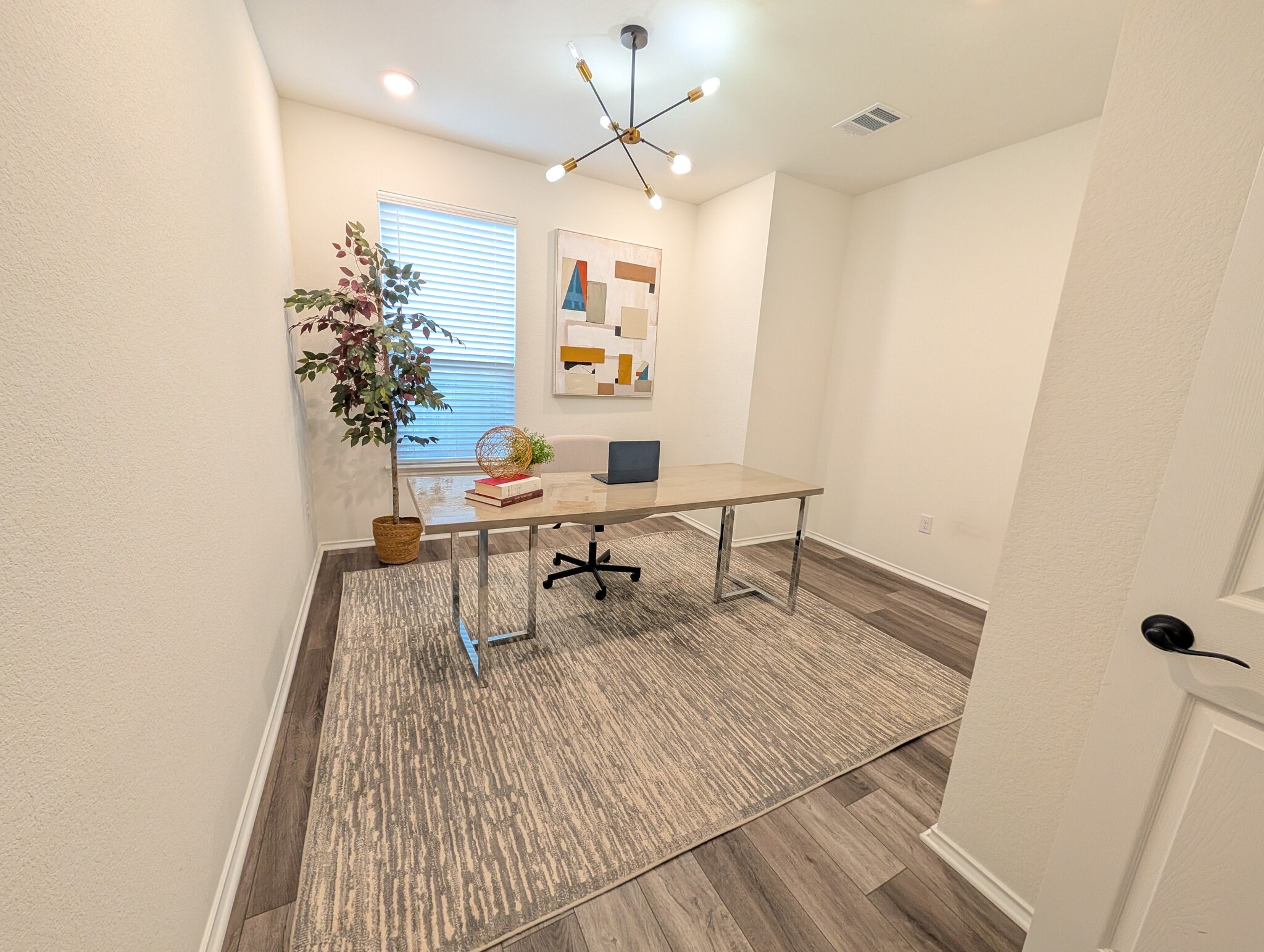 Building Photo - 6213 Albany Sleigh Dr