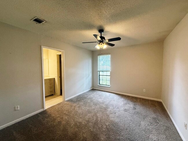Building Photo - 539 Pheasant Run Dr