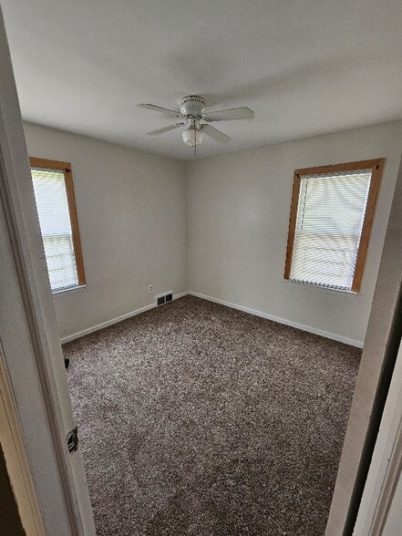 Building Photo - 15712 Evergreen Rd