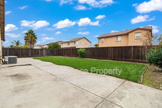 Building Photo - 15896 4 Corners Ct