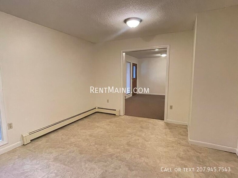 Building Photo - 202 Main Rd