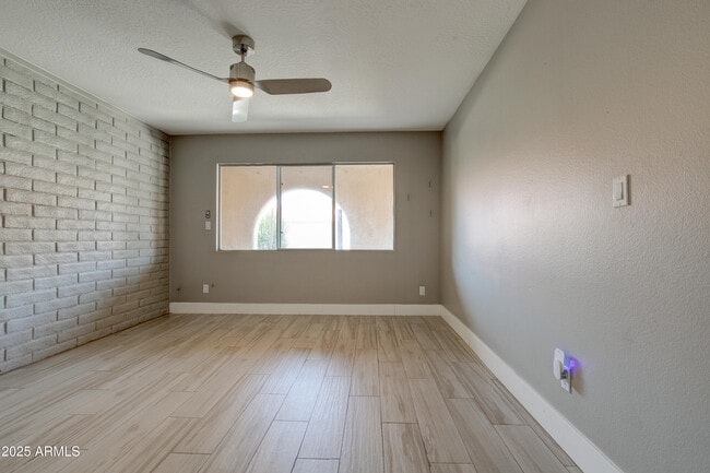 Building Photo - 5321 N 79th Way