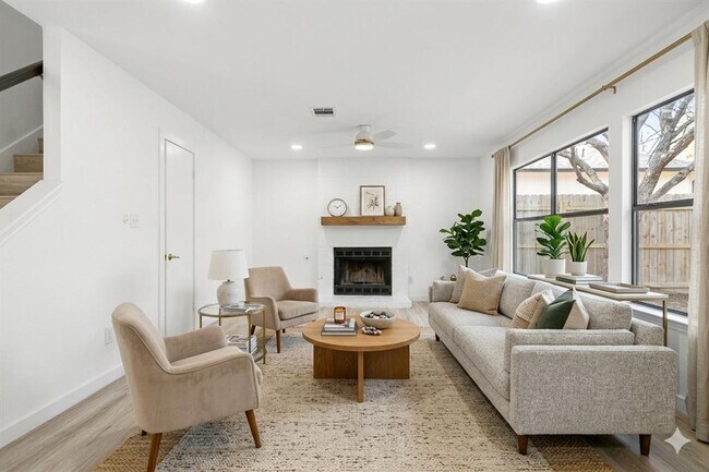 Building Photo - 1707 Yucca Ln