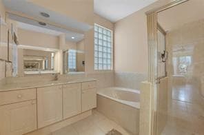 Building Photo - 1270 W Magnolia Cir
