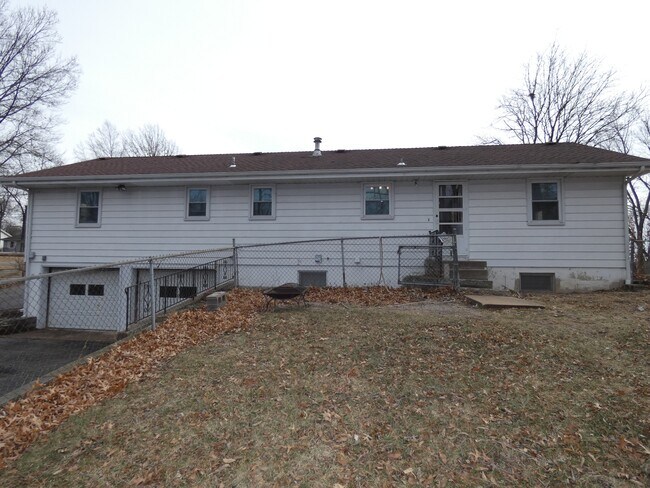 Building Photo - 6504 NW Blair Rd