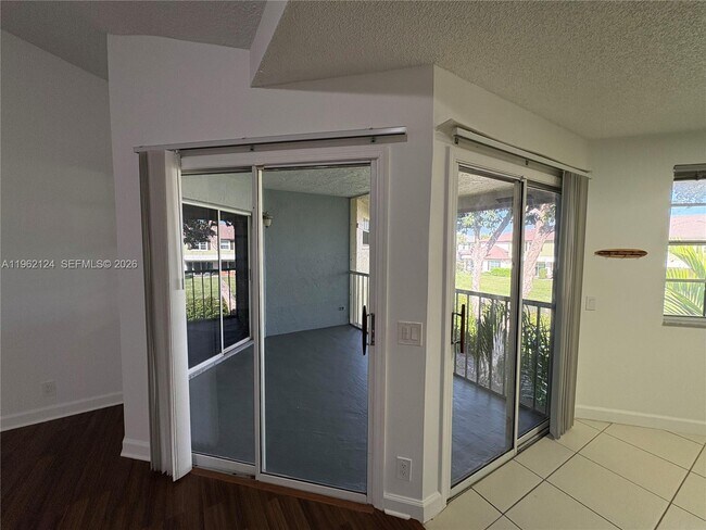 Building Photo - 6579 Via Regina