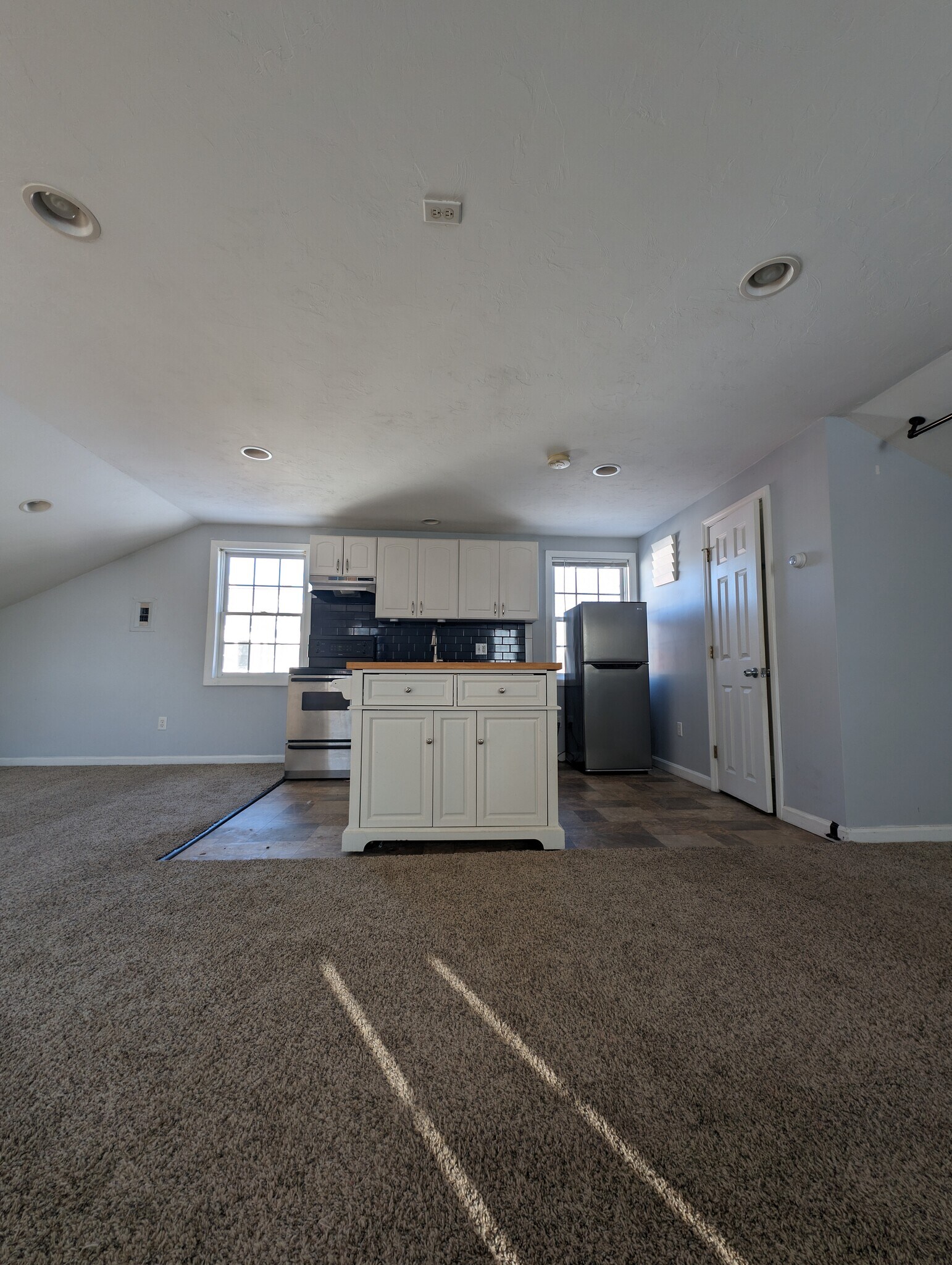 Kitchenette island - 246 Main St