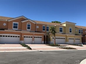 Building Photo - 2036 Royal Vista Ct