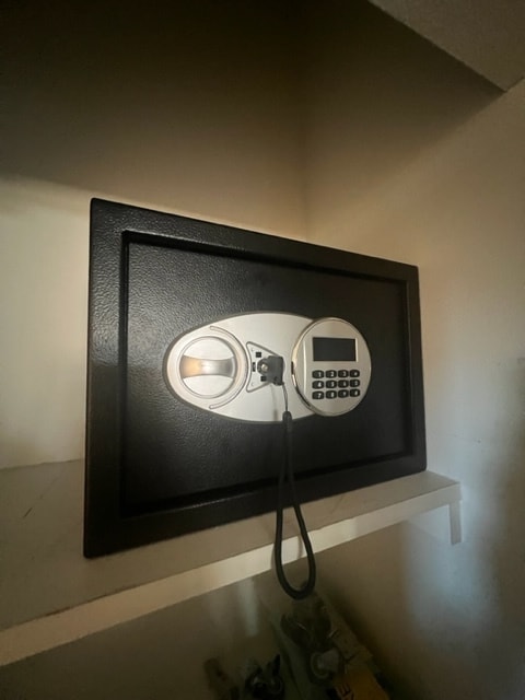 Building Photo - 3003 Birdwood Cir