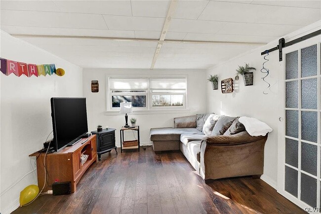 Building Photo - 1406 Beaumont Ave