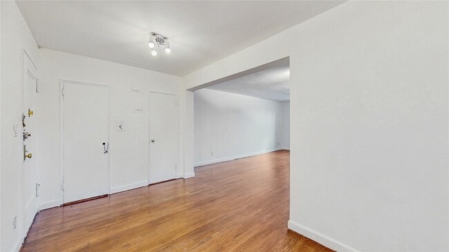 Building Photo - 10255 67th Dr