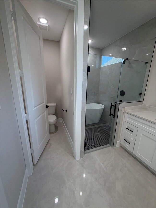 Building Photo - 2523 Liguria Ln