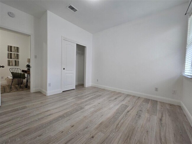 Building Photo - 303 Arrowhead Trail