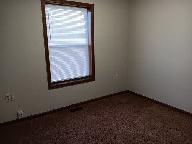 Building Photo - For Rent - Four-Bedroom Two-Bathroom Home Available NOW!