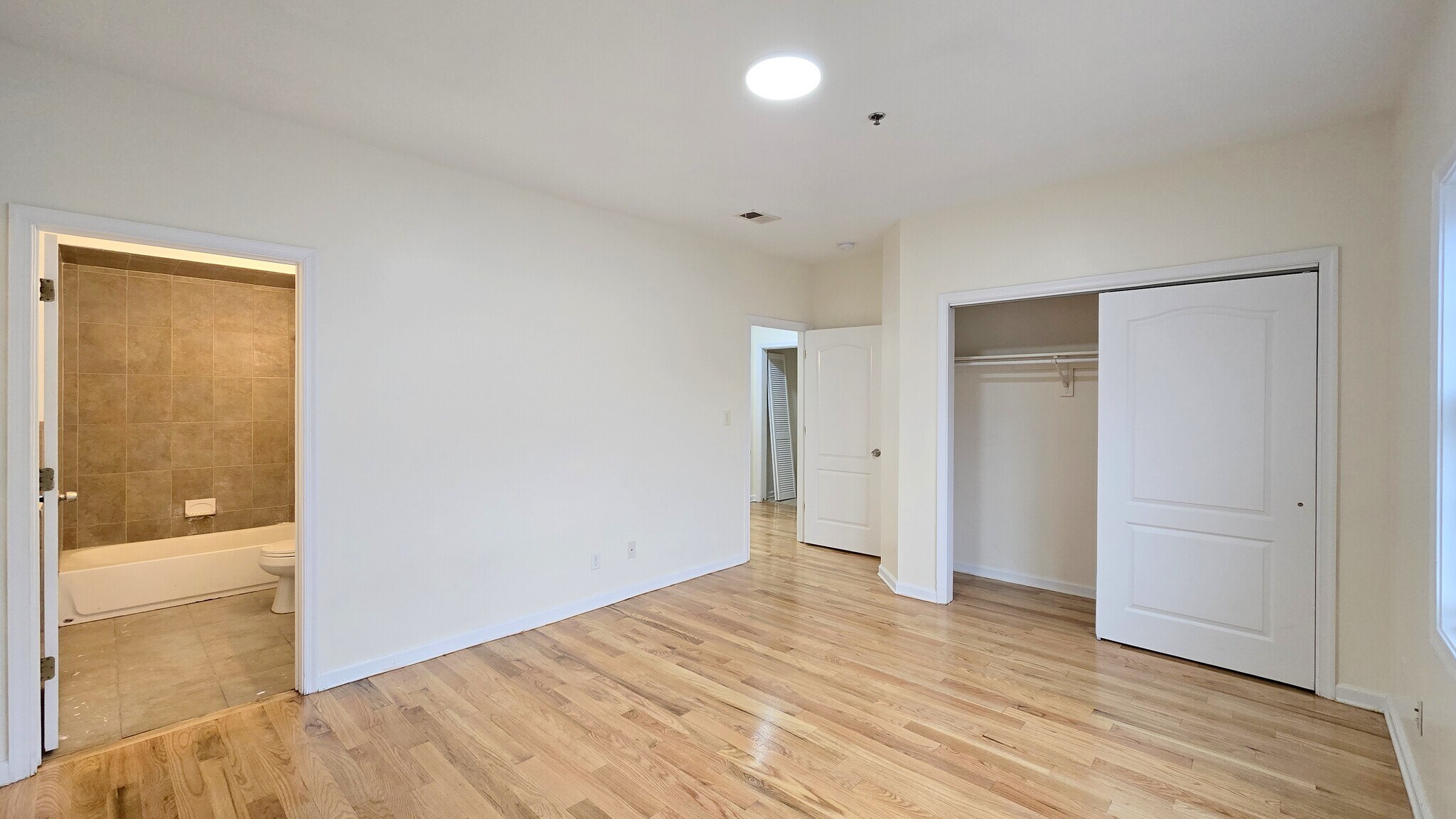 Building Photo - 157 Manchester Pl