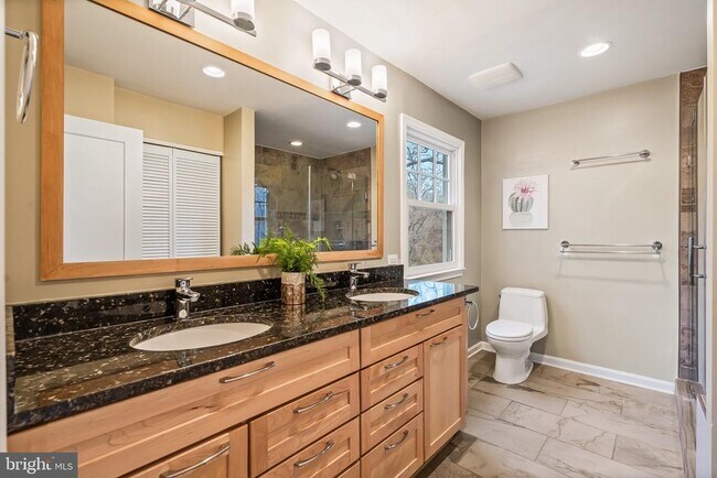 Building Photo - 3116 Wynford Dr