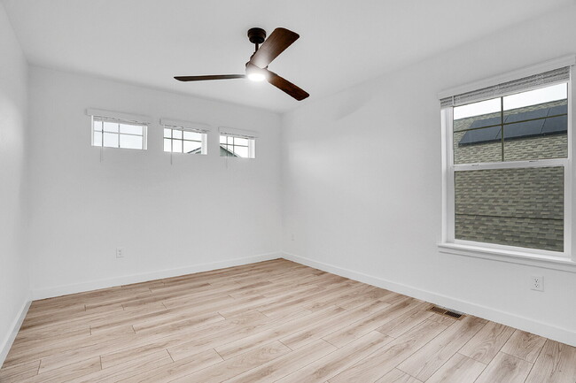 Building Photo - $3,650.00 - 4 Beds 3 Baths Single Family H...