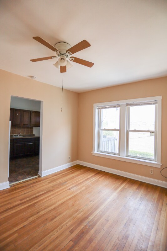 Building Photo - 4728 N Spaulding Ave