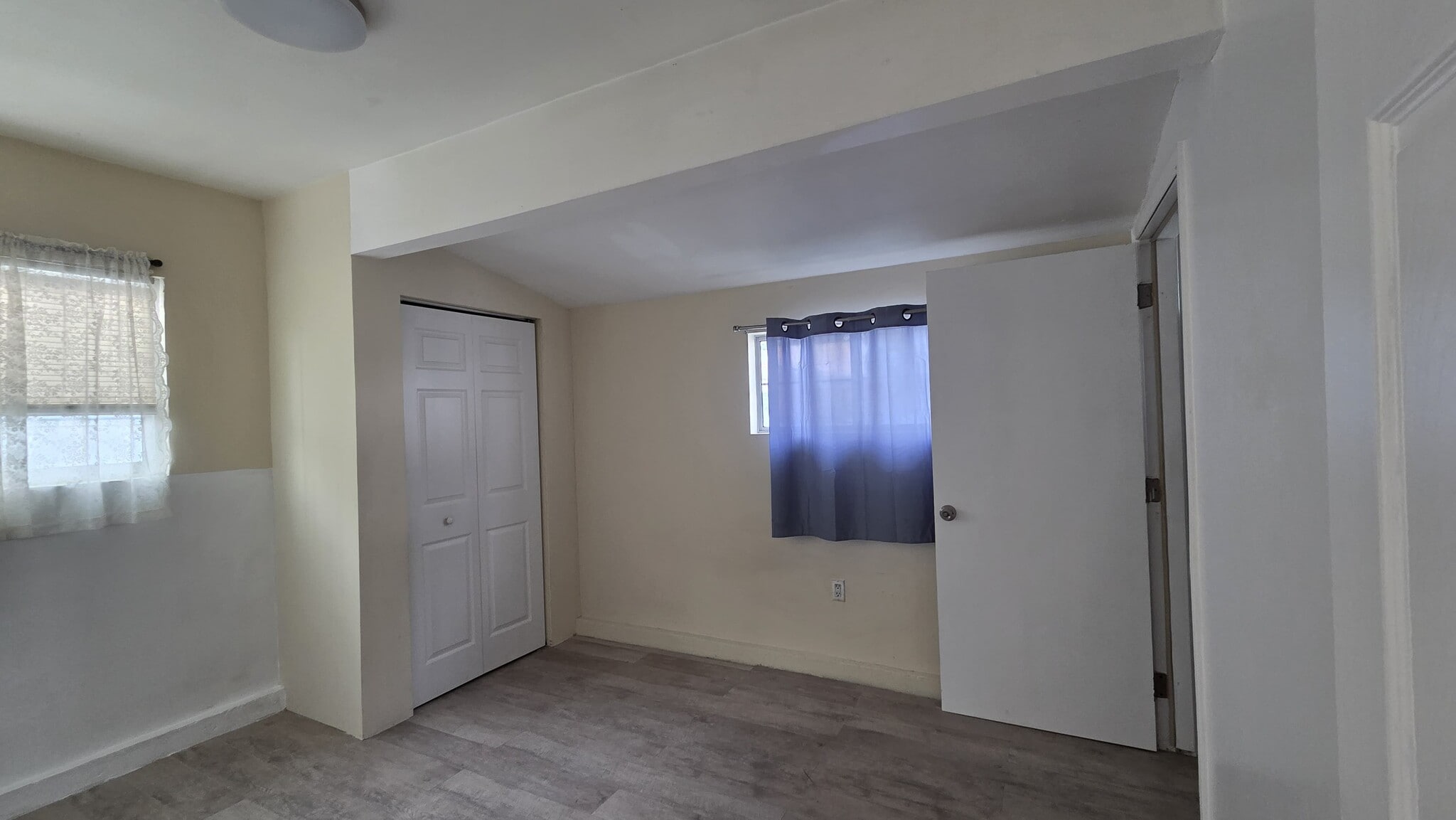 Building Photo - 6251 Canby Ave