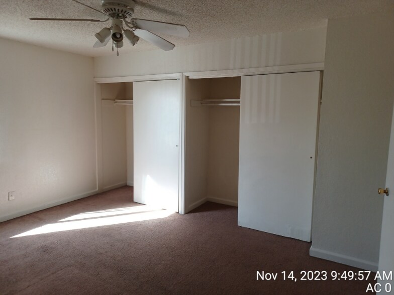Building Photo - 202 W Dakota Ave