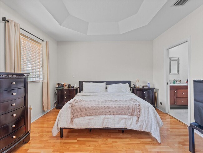 Building Photo - 4401 NW 113th Ct