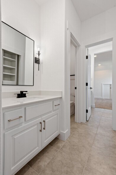 Building Photo - 7409 Turnback Ledge Trl