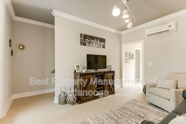 Building Photo - 410 Ziegler St