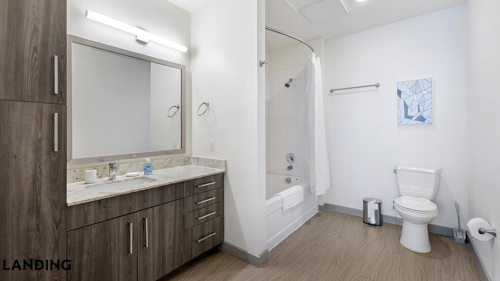 Building Photo - 101 S Center St