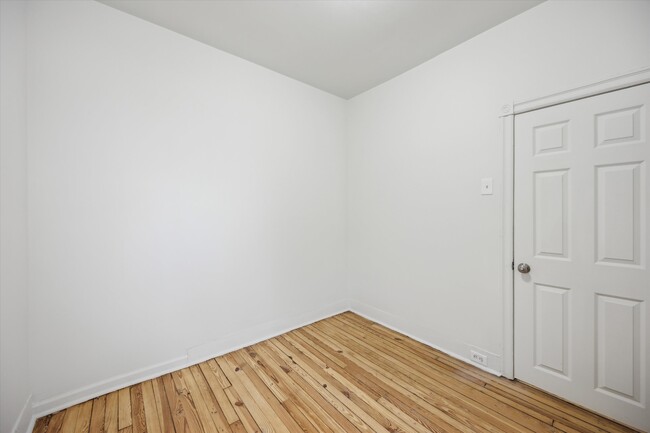Building Photo - 3833 Pennsgrove St