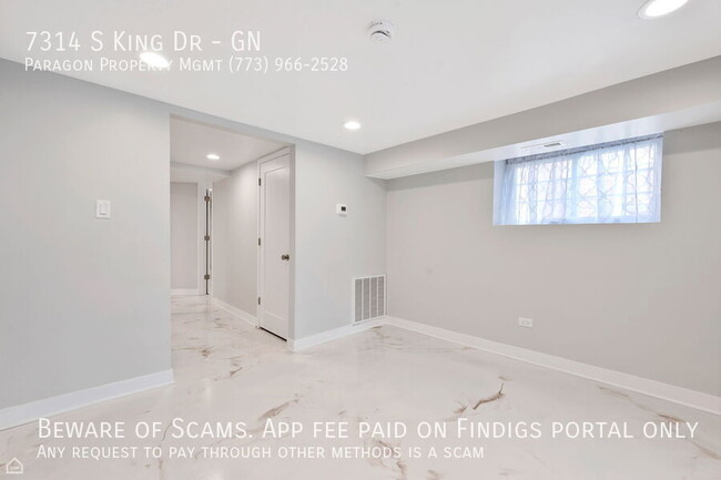 Building Photo - 7314 S King Dr