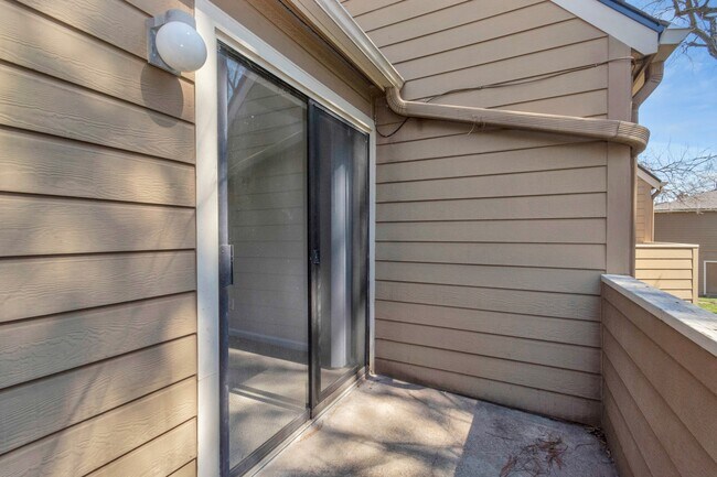 Building Photo - 12823 Briarwest Cir