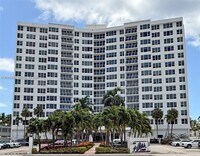 Building Photo - 3505 S Ocean Dr