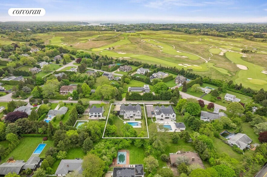 Building Photo - 52 Country Club Dr