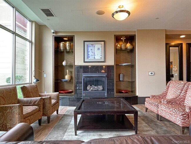 Building Photo - 300 Mamaroneck Ave