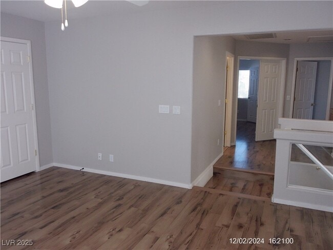 Building Photo - 7560 Mission Palm St