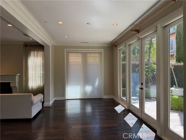 Building Photo - 80 Cipresso