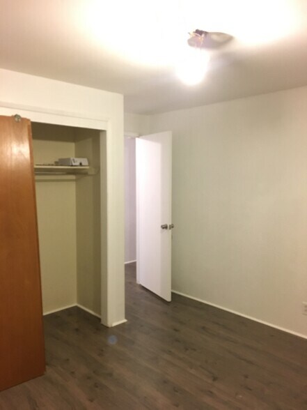 Building Photo - 107 N 3rd St