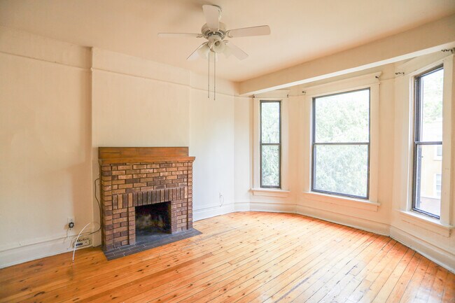 Building Photo - 3502 N Reta Ave